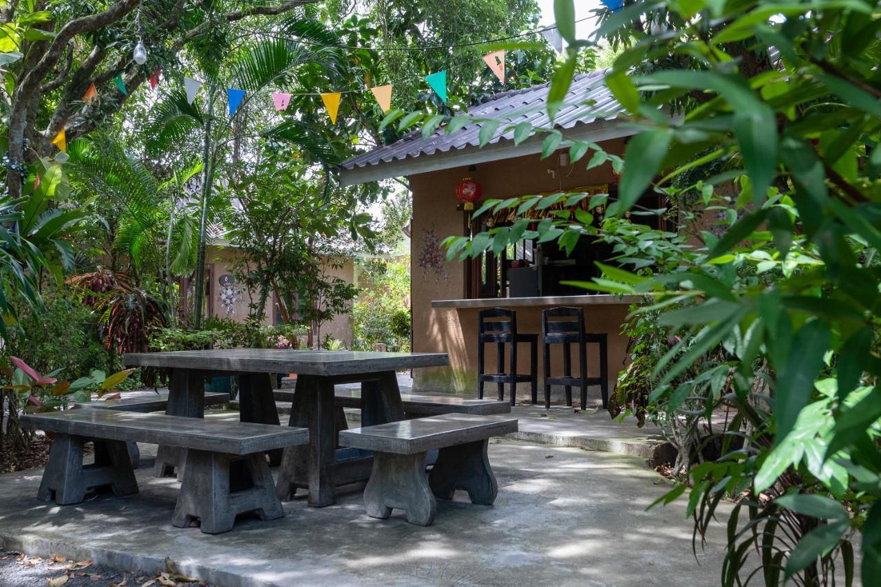 Muntra Garden Resort Sattahip Zewnętrze zdjęcie